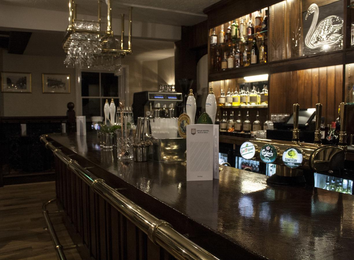 The Swan Hotel Bar And Grill Maldon Exterior photo